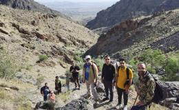 کوه&zwnj;پیمایی کارکنان شورای هماهنگی مبارزه با موادمخدر خراسان جنوبی در ارتفاعات باقران
