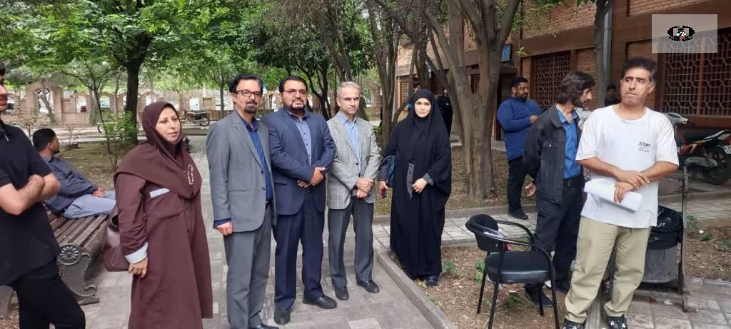 اجرای تئاتر خیابانی "زیر چتر ماه" با محوریت پیشگیری از اعتیاد در مازندران