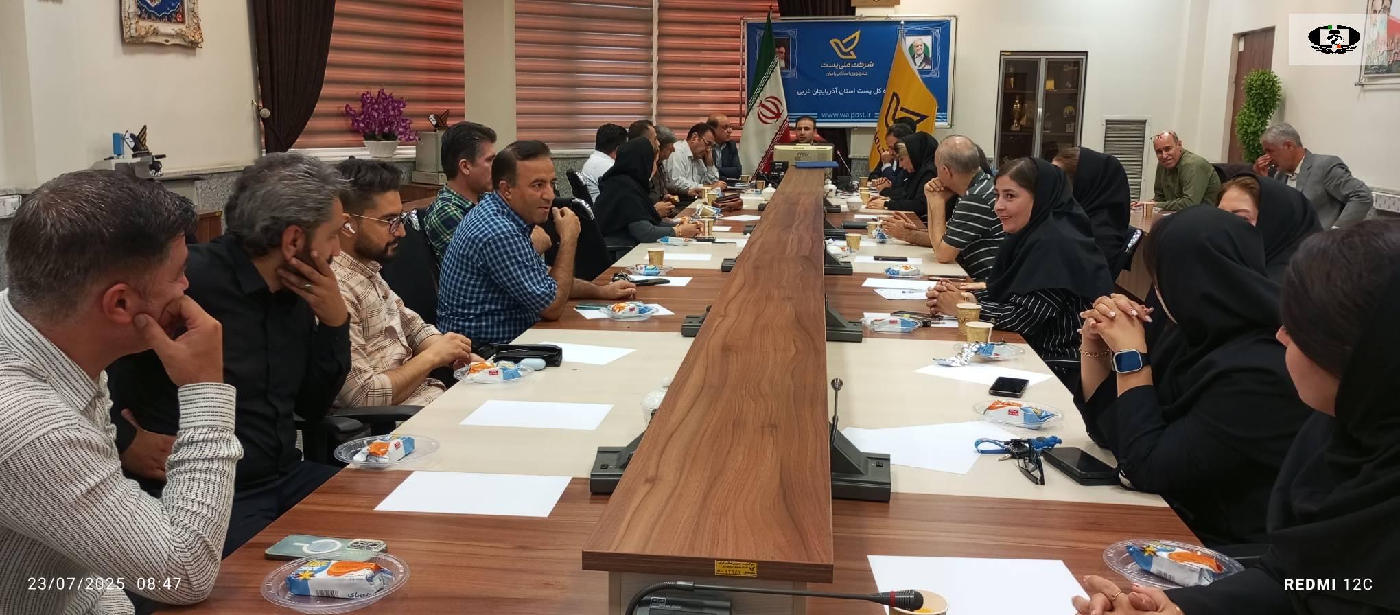 برگزاری جلسه توجیهی &laquo;شناخت انواع&nbsp;مواد مخدر&nbsp;و آشنایی با جاسازهای آن&raquo; در اداره&nbsp;پست&nbsp;آذربایجان غربی