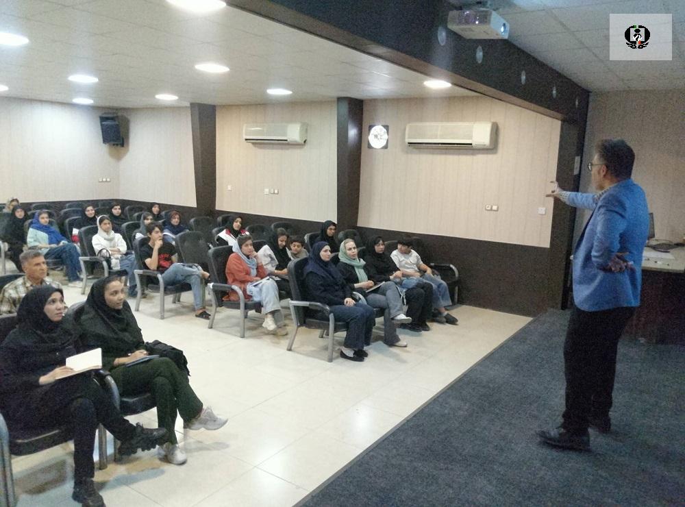 امدادگران هلال&zwnj;احمر لارستان با رویکرد پیشگیری از اعتیاد آموزش دیدند