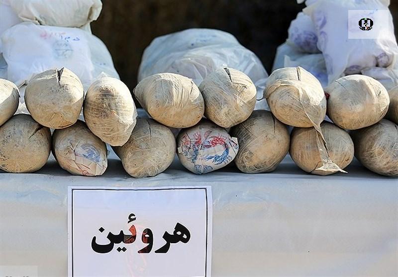 کشف ۱۴۲ کیلوگرم شیشه و هروئین از یک دستگاه خودروی عبوری در بردسیر استان کرمان
