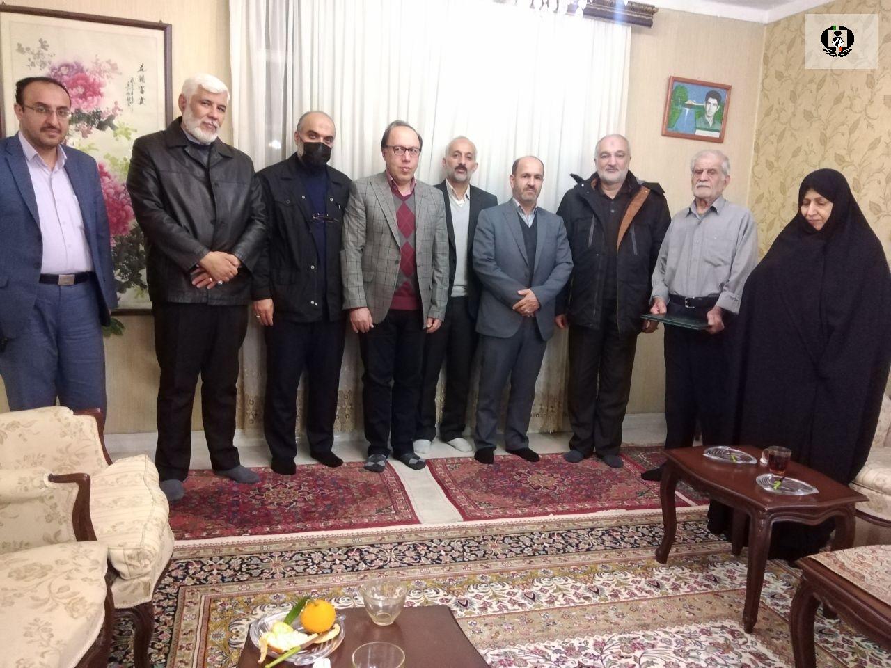 تجلیل از خانواده شهید مبارزه موادمخدر در همدان