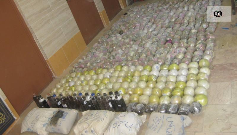 توقیف پژو 405 با 550کیلو مواد مخدر در نایین